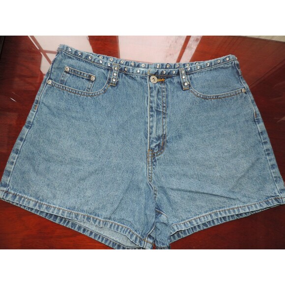 L.A. Blues Pants - L.A. Blues Rhinestone Accented Denim Shorts Size 12 ( 33"W, 4"I, 11"R )